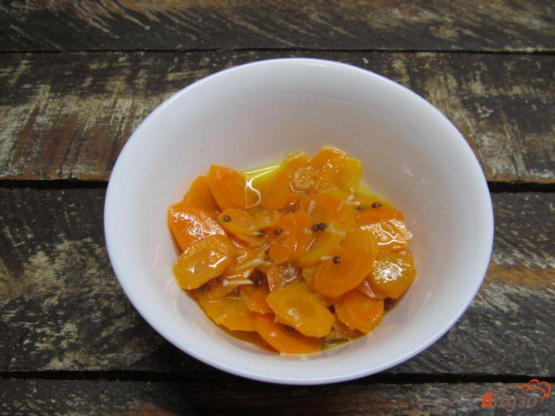 Фото приготовление рецепта: Сконы с луком и морковью шаг №2