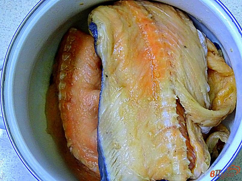 Фото приготовление рецепта: Подлива из хребтов лосося шаг №1