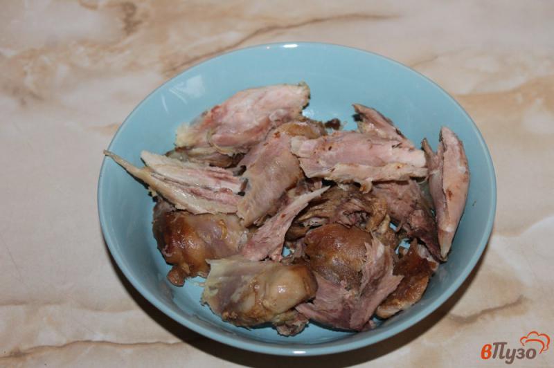 Фото приготовление рецепта: Рагу из картофеля с капустой и курицей шаг №3