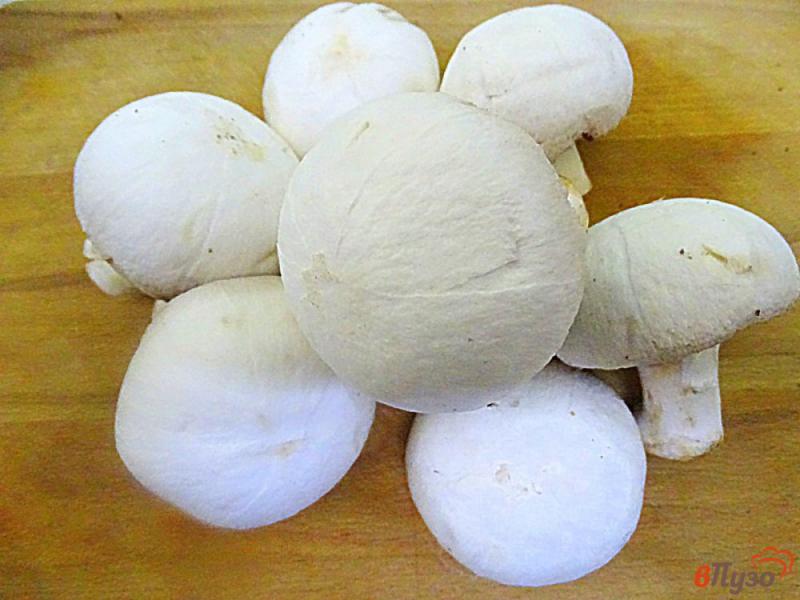 Фото приготовление рецепта: Макароны с грибами шаг №1