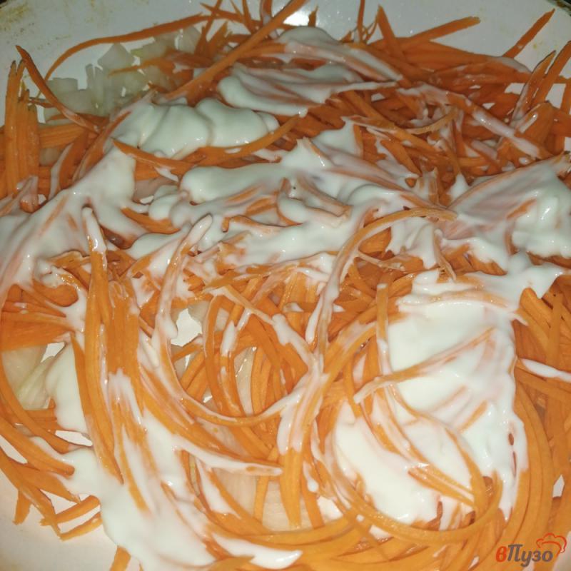 Фото приготовление рецепта: Зубатка с морковью и луком шаг №4