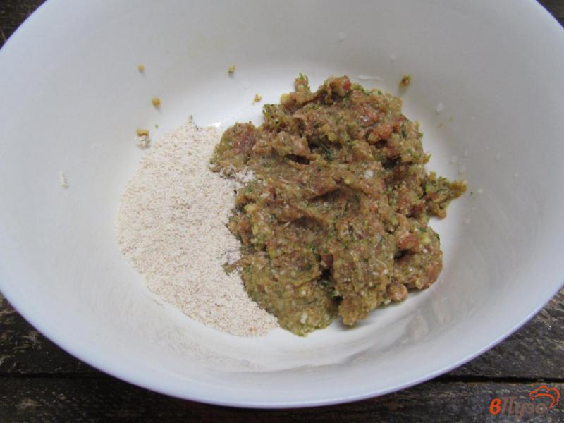 Фото приготовление рецепта: Котлеты из говядины с цветной капустой и брокколи шаг №5
