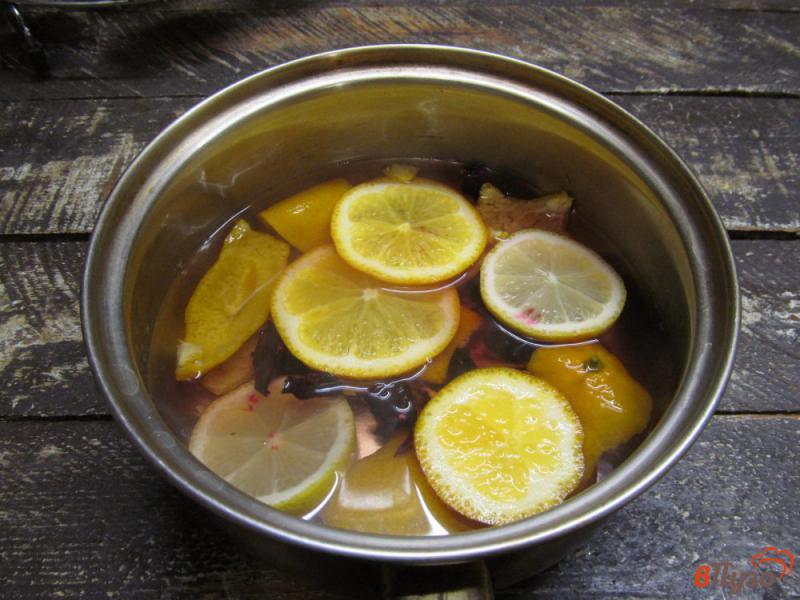 Фото приготовление рецепта: Цитрусовый чай с каркаде шаг №5