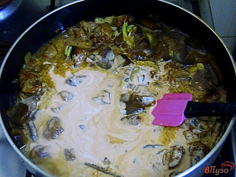 Фото приготовление рецепта: Свинина тушёная с баклажанами шаг №7