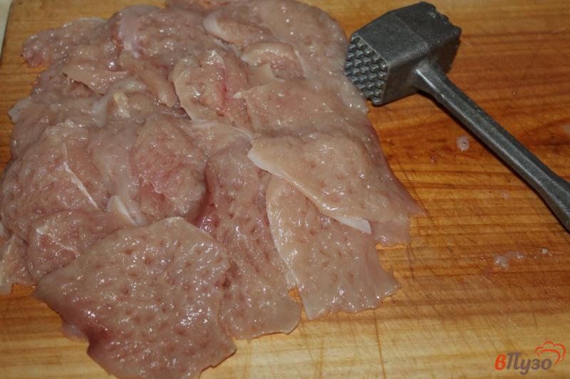 Фото приготовление рецепта: Куриные отбивные маринованные в соевом соусе шаг №2