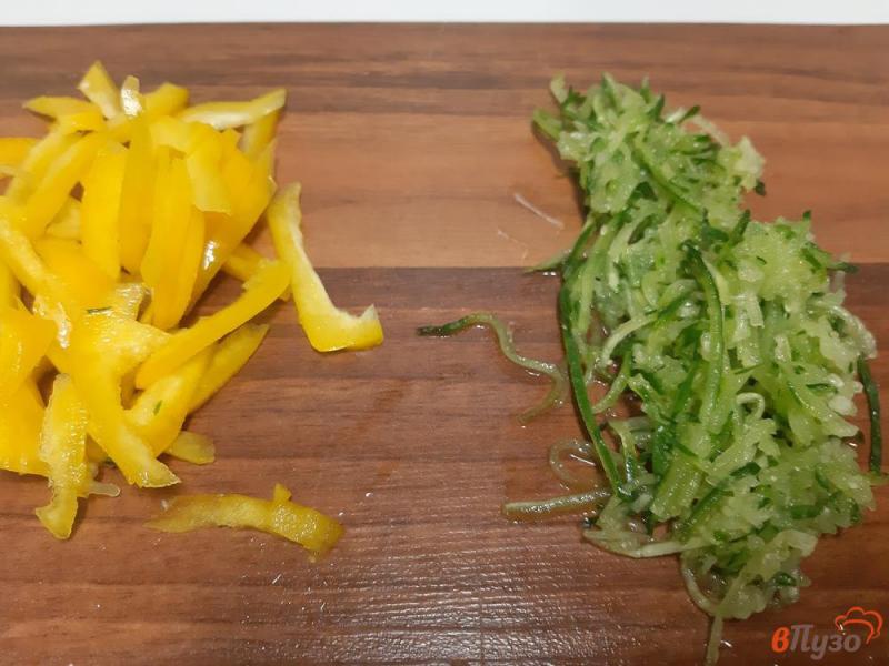 Фото приготовление рецепта: Кобб салат с курицей шаг №2