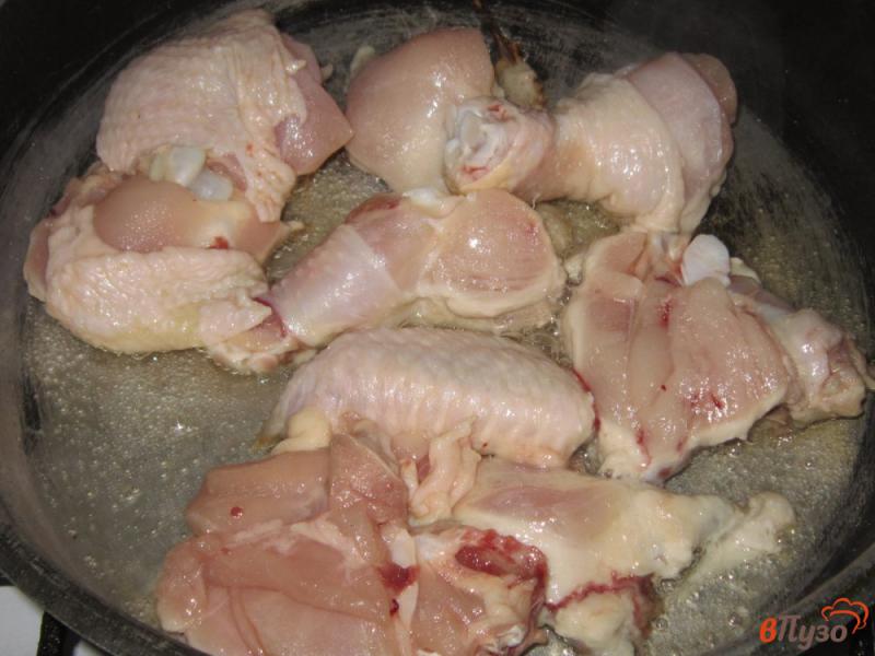 Фото приготовление рецепта: Макароны Ракушки с курицей на сковороде шаг №1
