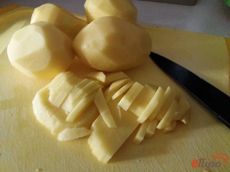 Фото приготовление рецепта: Жаренный картофель с двумя видами сала шаг №1