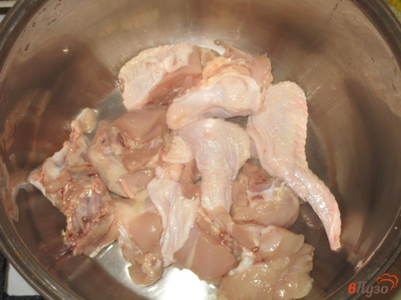 Фото приготовление рецепта: Куриный суп с красной чечевицей шаг №1