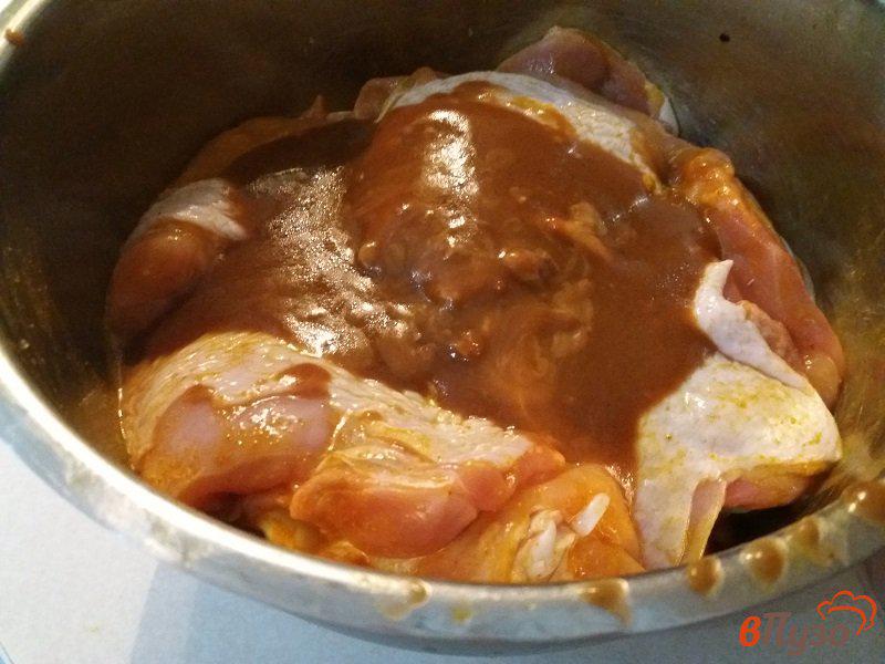 Фото приготовление рецепта: Куриные бедрышки в пряном маринаде шаг №3