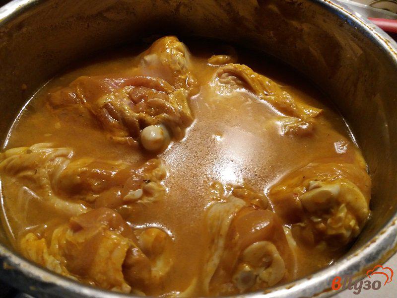 Фото приготовление рецепта: Куриные бедрышки в пряном маринаде шаг №4