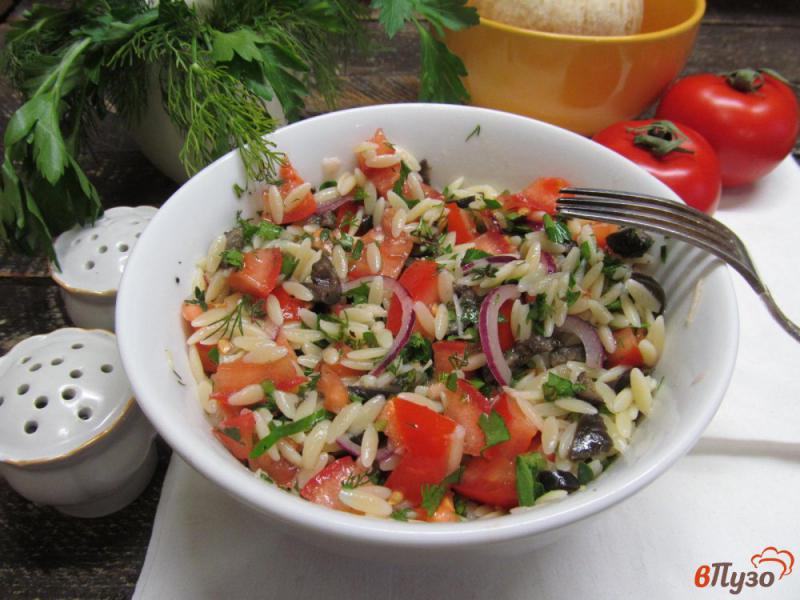 Фото приготовление рецепта: Средиземноморский салат с пастой орзо шаг №8