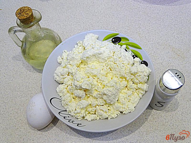 Фото приготовление рецепта: Творог жареный с яйцом шаг №1