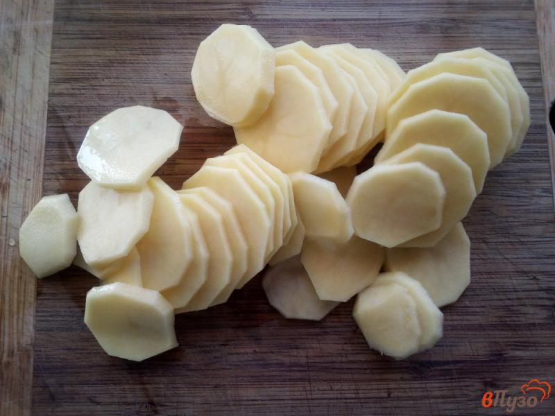 Фото приготовление рецепта: Запеканка из фарша, картофеля и кабачка шаг №5