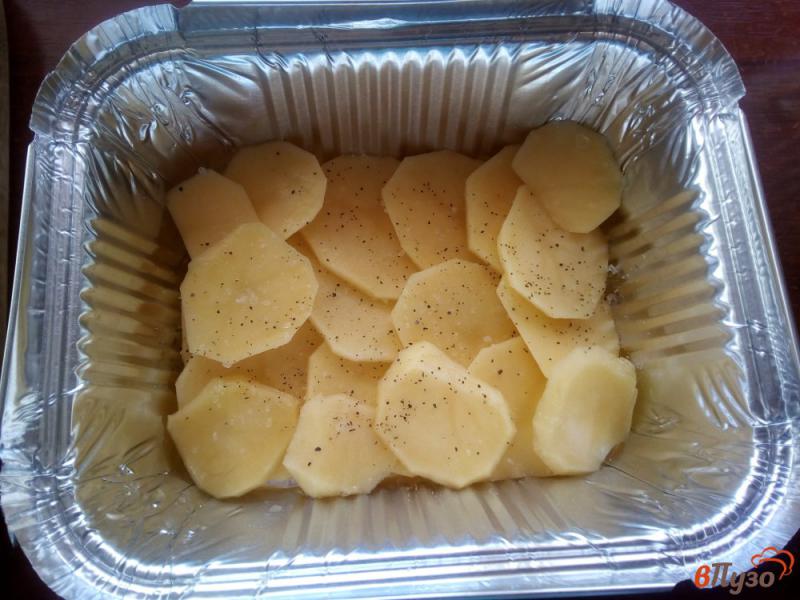 Фото приготовление рецепта: Запеканка из фарша, картофеля и кабачка шаг №6