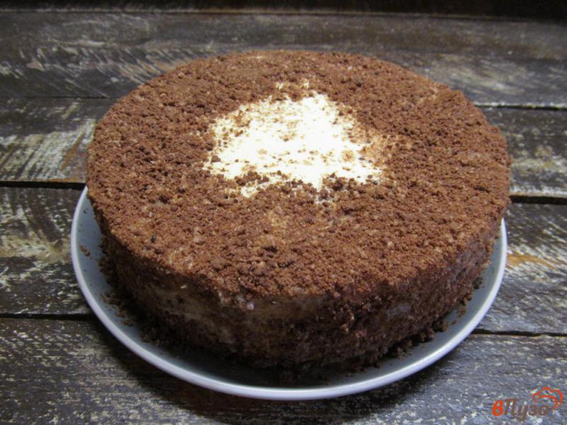 Фото приготовление рецепта: Торт с черносливом и орехами шаг №15