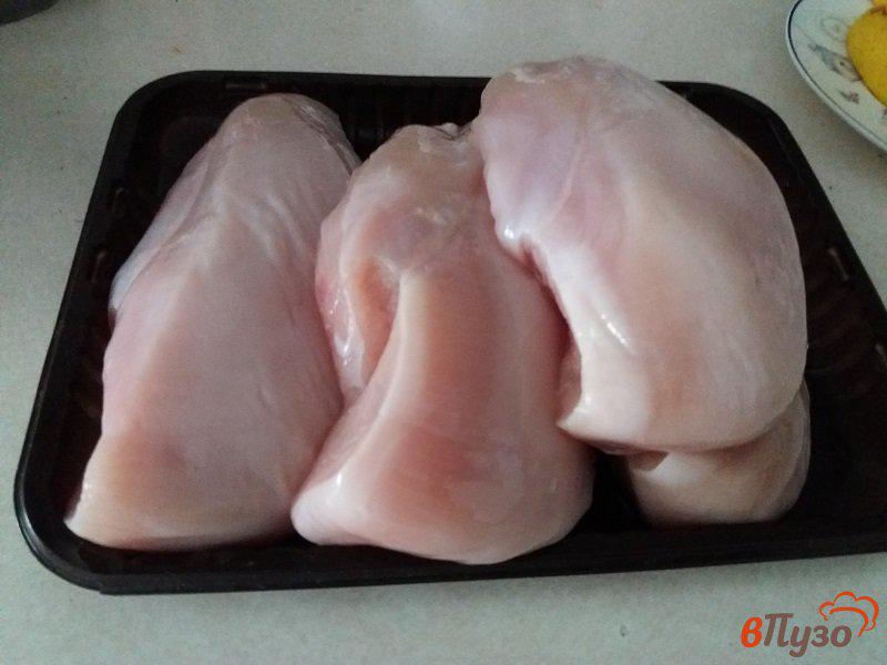 Фото приготовление рецепта: Отбивные из куриного филе в пряной панировке шаг №1