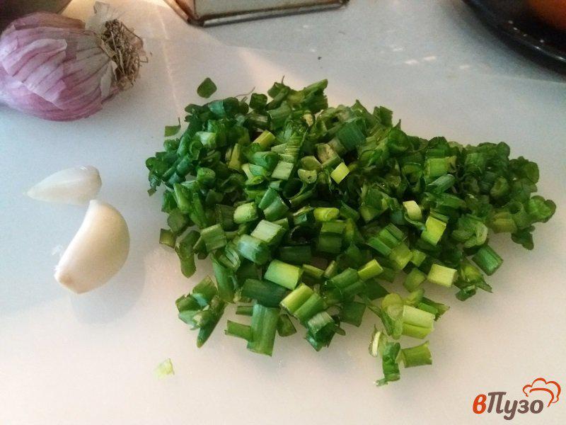 Фото приготовление рецепта: Сырный салат шаг №2