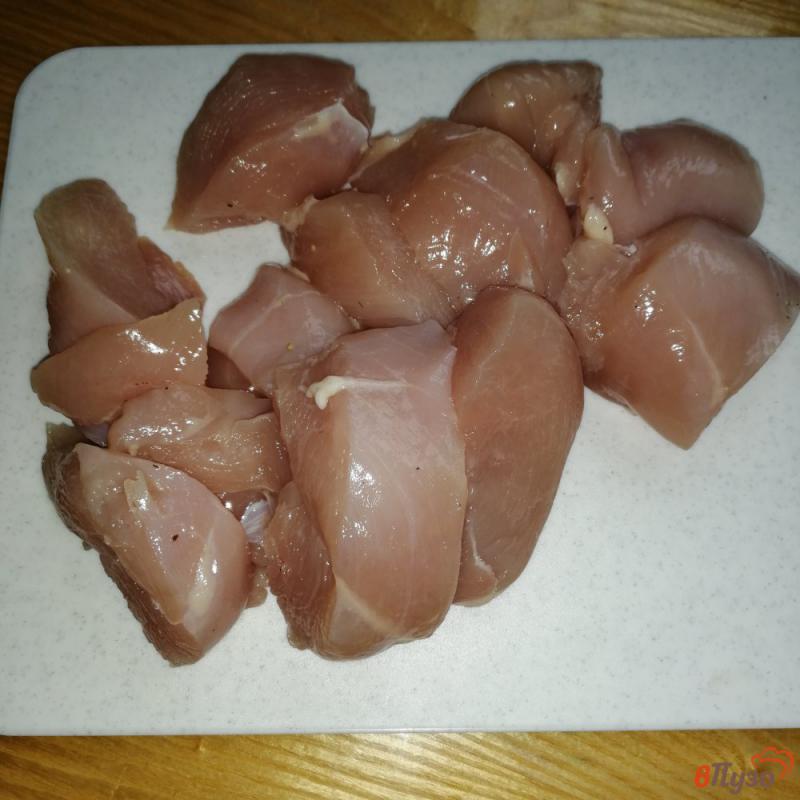 Фото приготовление рецепта: Свино-куриные колбаски с паприкой и петрушкой шаг №1