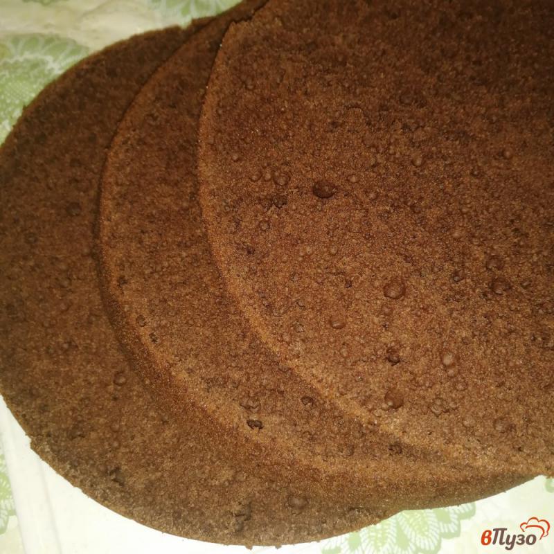 Фото приготовление рецепта: Шоколадный торт с бананами шаг №10