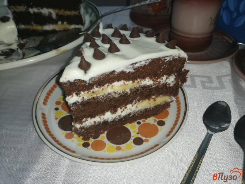 Фото приготовление рецепта: Шоколадный торт с бананами шаг №16