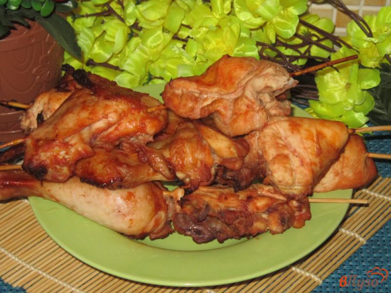 Фото приготовление рецепта: Курица запеченная на шпажках в духовке шаг №5