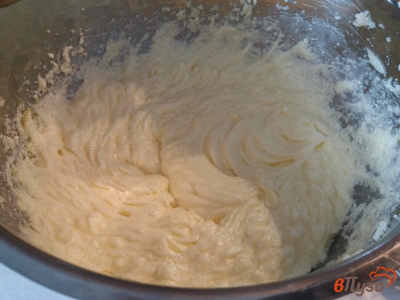 Фото приготовление рецепта: Кексы с апельсиновой цедрой шаг №2