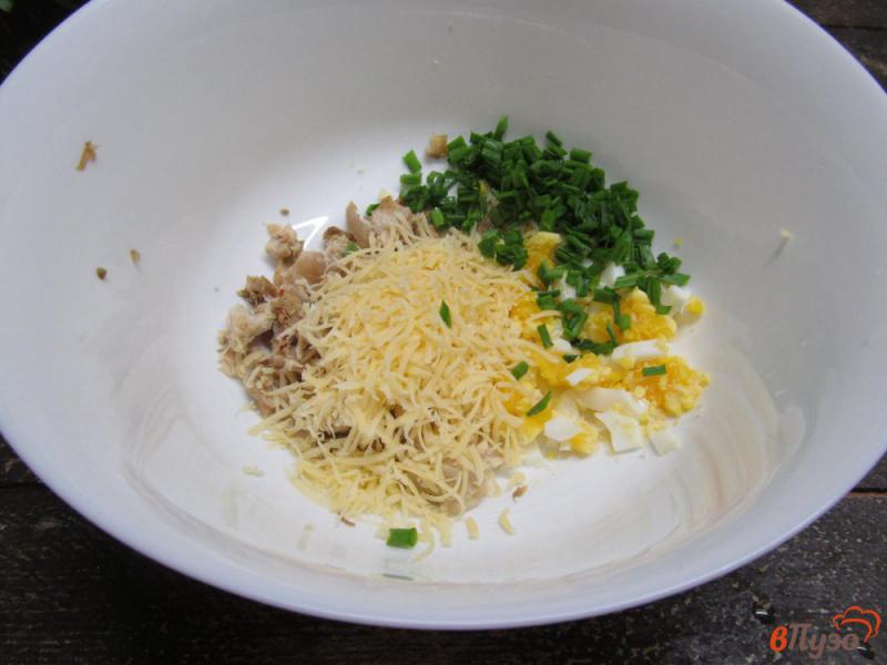 Фото приготовление рецепта: Салат из мяса курицы и оливок шаг №2