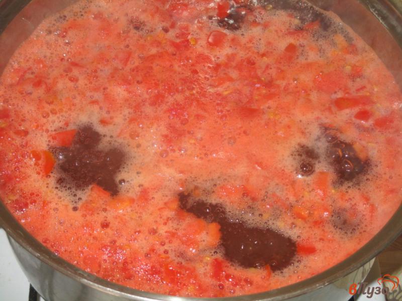 Фото приготовление рецепта: Суп из скумбрии с помидорами шаг №1