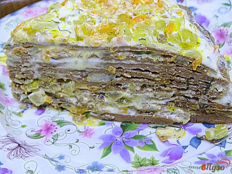 Фото приготовление рецепта: Печёночный торт диетический шаг №13