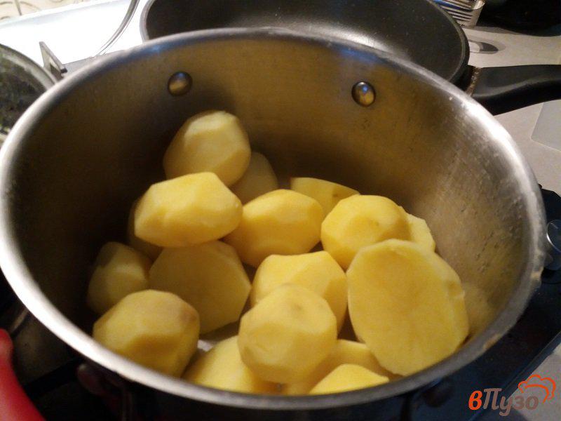 Фото приготовление рецепта: Запеченный картофель с колбасками барбекю шаг №1