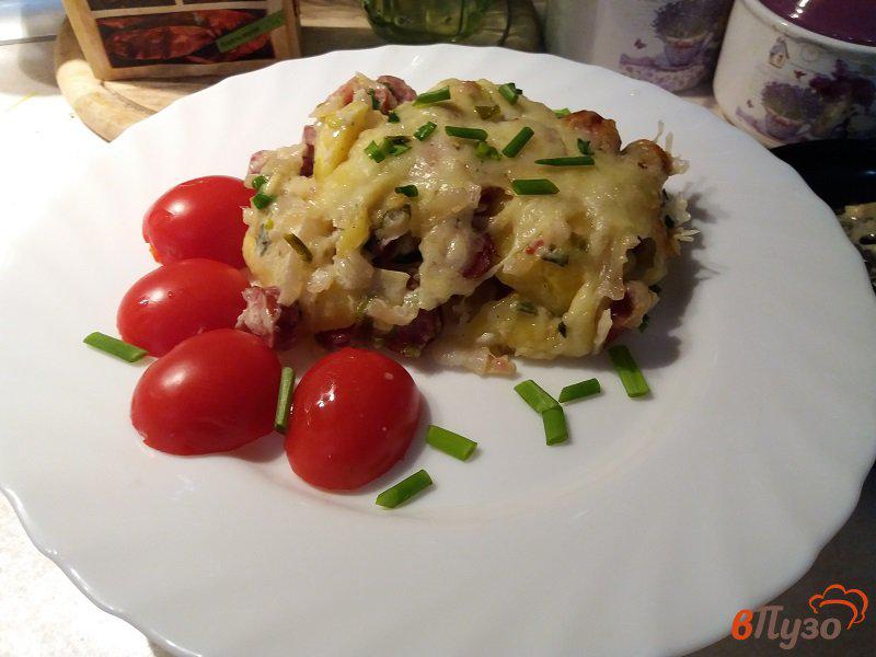 Фото приготовление рецепта: Запеченный картофель с колбасками барбекю шаг №15