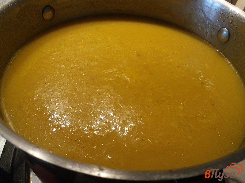 Фото приготовление рецепта: Тыквенный суп-пюре шаг №4