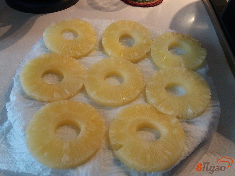 Фото приготовление рецепта: Слойки с ананасами шаг №1