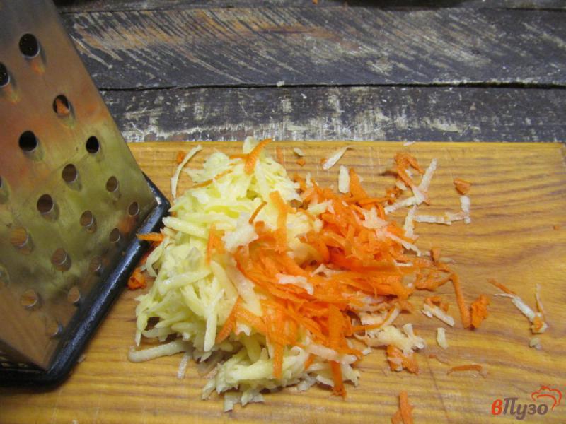 Фото приготовление рецепта: Картофельный омлет с грибами шаг №1