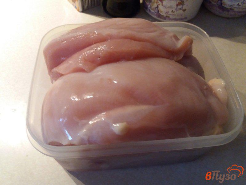 Фото приготовление рецепта: Куриные отбивные с чесноком шаг №1