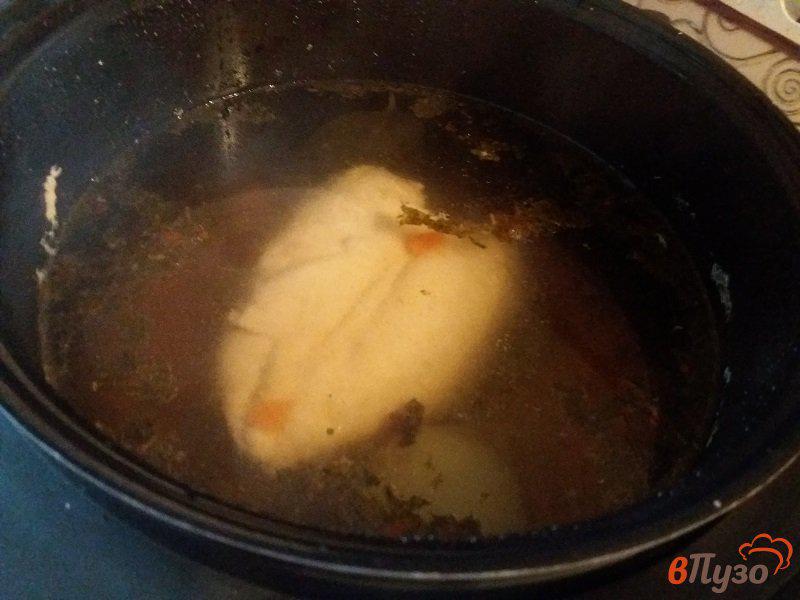 Фото приготовление рецепта: Куриный суп с вермишелью шаг №7