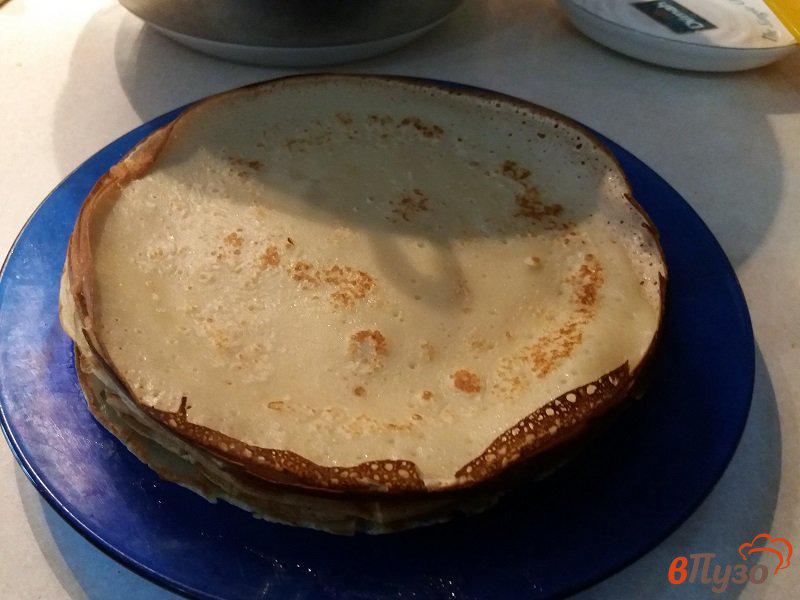 Фото приготовление рецепта: Блинный торт со сметанным кремом шаг №3