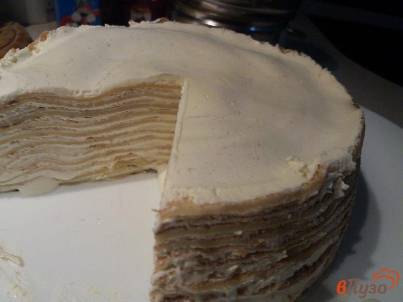 Фото приготовление рецепта: Блинный торт со сметанным кремом шаг №8
