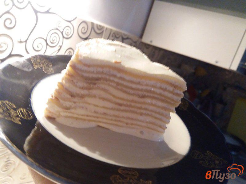 Фото приготовление рецепта: Блинный торт со сметанным кремом шаг №9