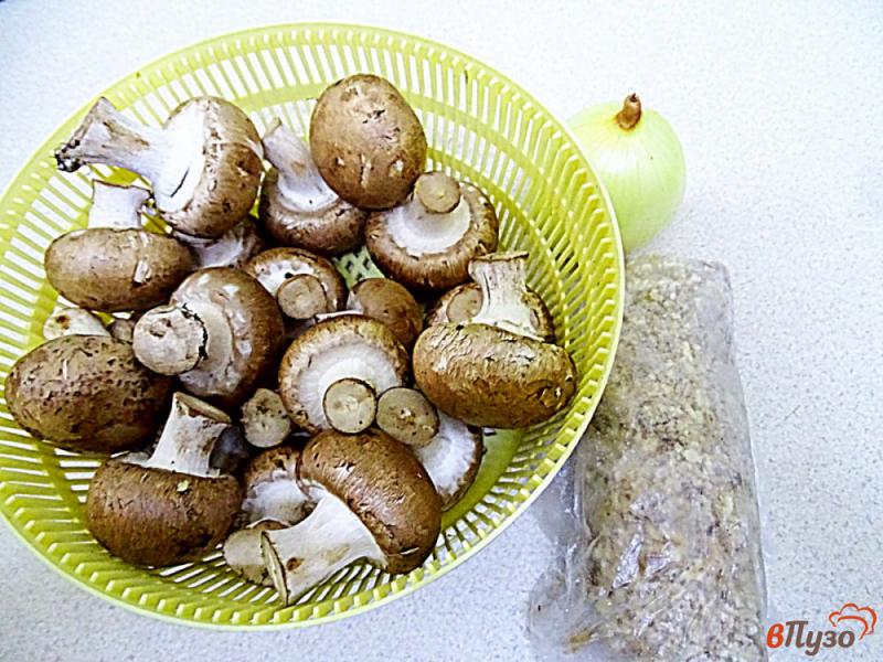 Фото приготовление рецепта: Зразы картофельные с грибами и мясом шаг №1