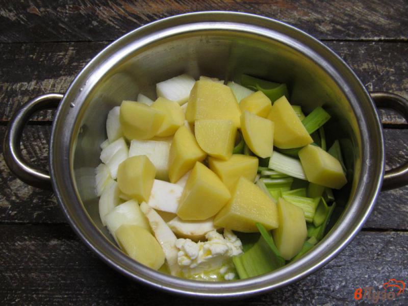 Фото приготовление рецепта: Картофельный суп - пюре с фасолью шаг №2
