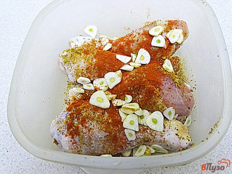 Фото приготовление рецепта: Куриные голени в кефирном маринаде шаг №3