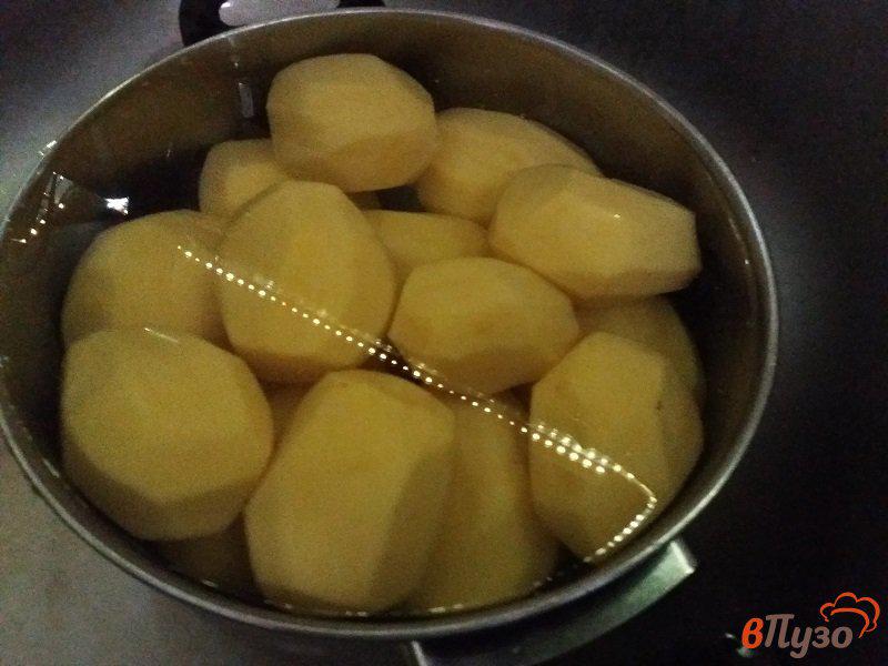 Фото приготовление рецепта: Жаренный картофель на смальце шаг №1