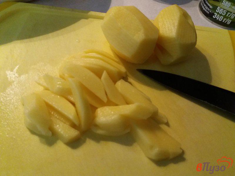 Фото приготовление рецепта: Жаренный картофель на смальце шаг №2
