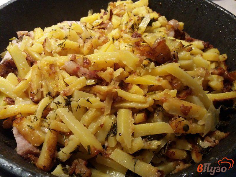 Фото приготовление рецепта: Жаренный картофель на смальце шаг №12