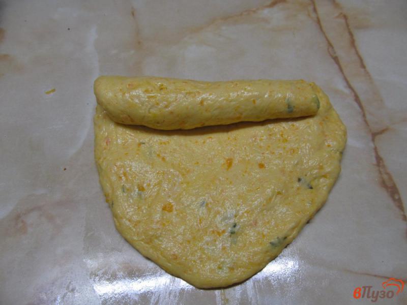 Фото приготовление рецепта: Хлеб с тыквой и листьями тимьяна шаг №9