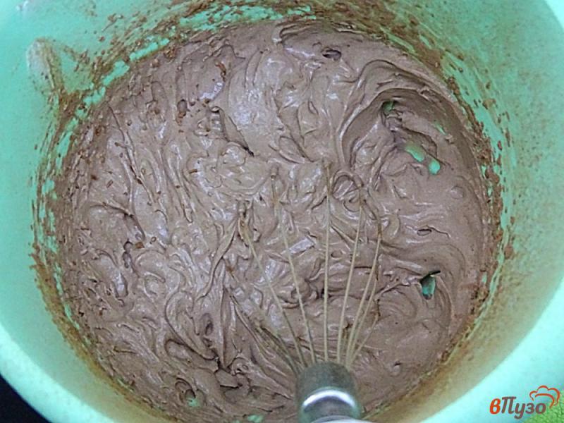 Фото приготовление рецепта: Шоколадный десерт из сметаны шаг №3