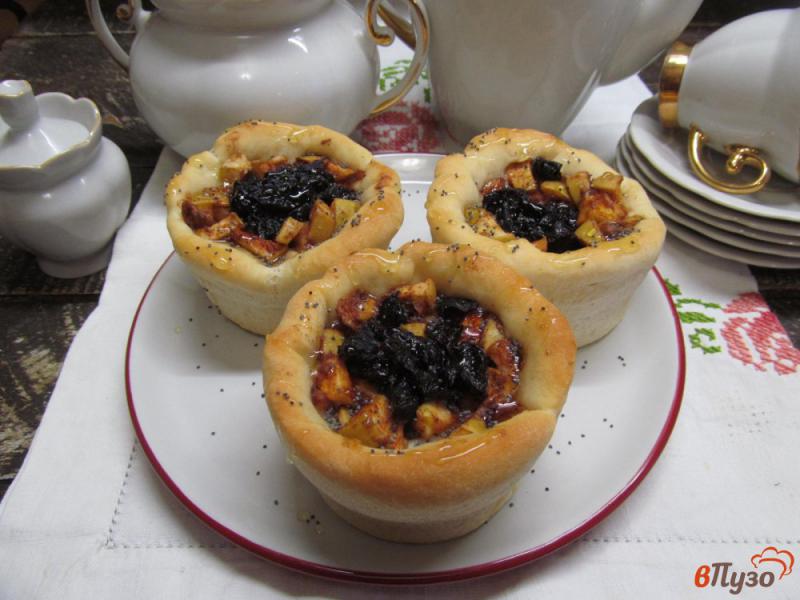 Фото приготовление рецепта: Порционные пироги с яблочной начинкой шаг №16
