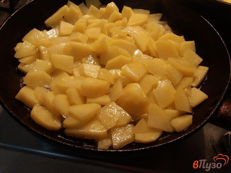 Фото приготовление рецепта: Жаренный картофель шаг №2
